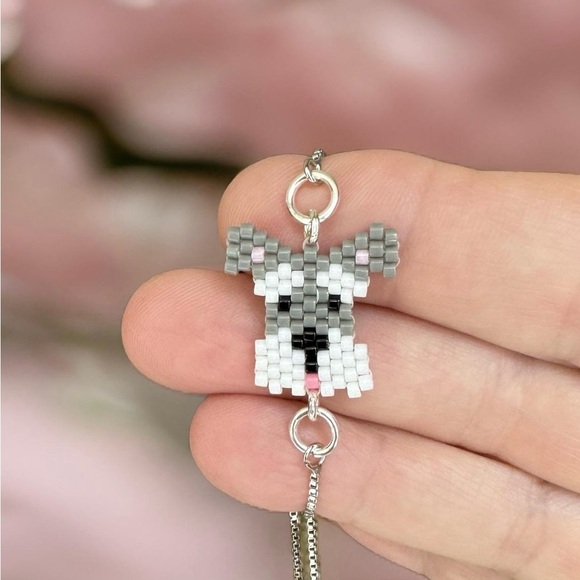 Hand crafted beaded mini Schnauzer dog face adjustable slider bracelet silver - Picture 1 of 6